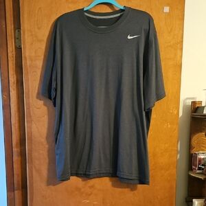 Nike Men's Gray T-Shirt